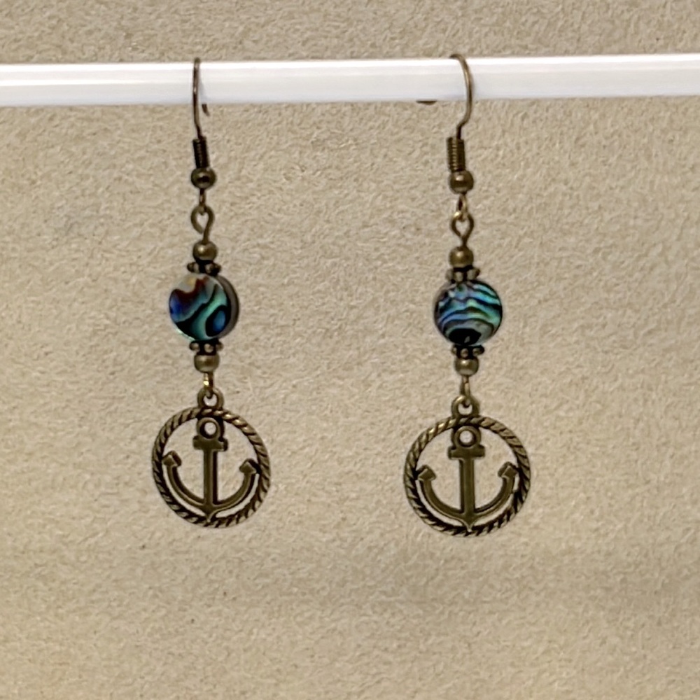 22092 Abalone Shell Earrings